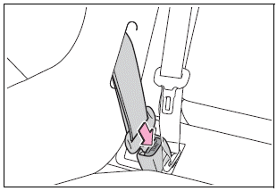 Toyota Corolla. Child restraint system fixed with a seat belt