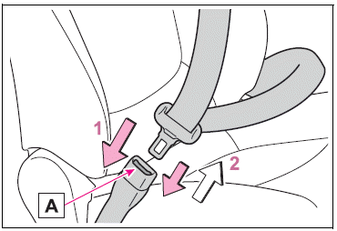 Toyota Corolla. Fastening and releasing the seat belt